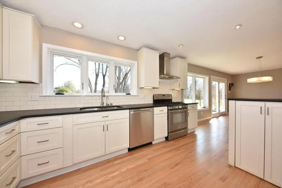 11260 N River ROAD, Mequon, WI 53092 - #2