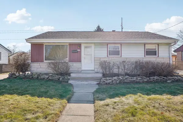 1539 Birch DRIVE, Waukesha, WI 53188