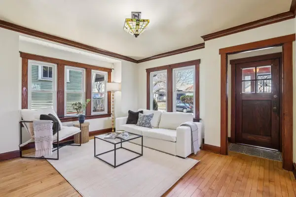 817 E Otjen STREET, Milwaukee, WI 53207