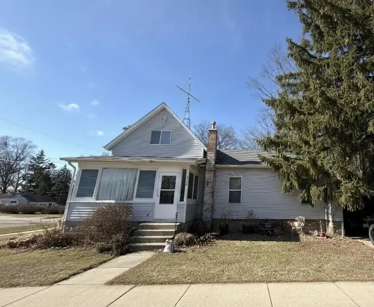 302 Church STREET, Elkhorn, WI 53121 - #1