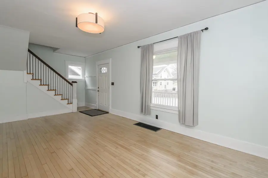 117 Central AVENUE, Waukesha, WI 53186 - #2