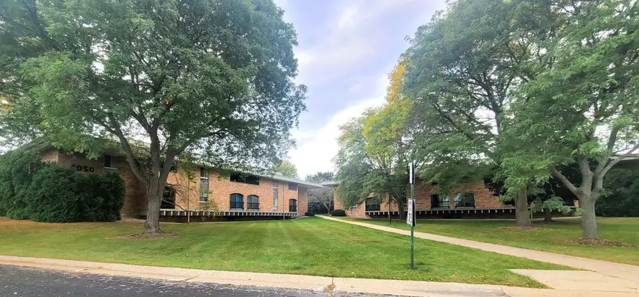 4050 W Rivers Edge CIRCLE #20, Brown Deer, WI 53209 - #3