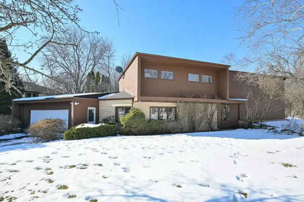 9001 N King ROAD, Bayside, WI 53217