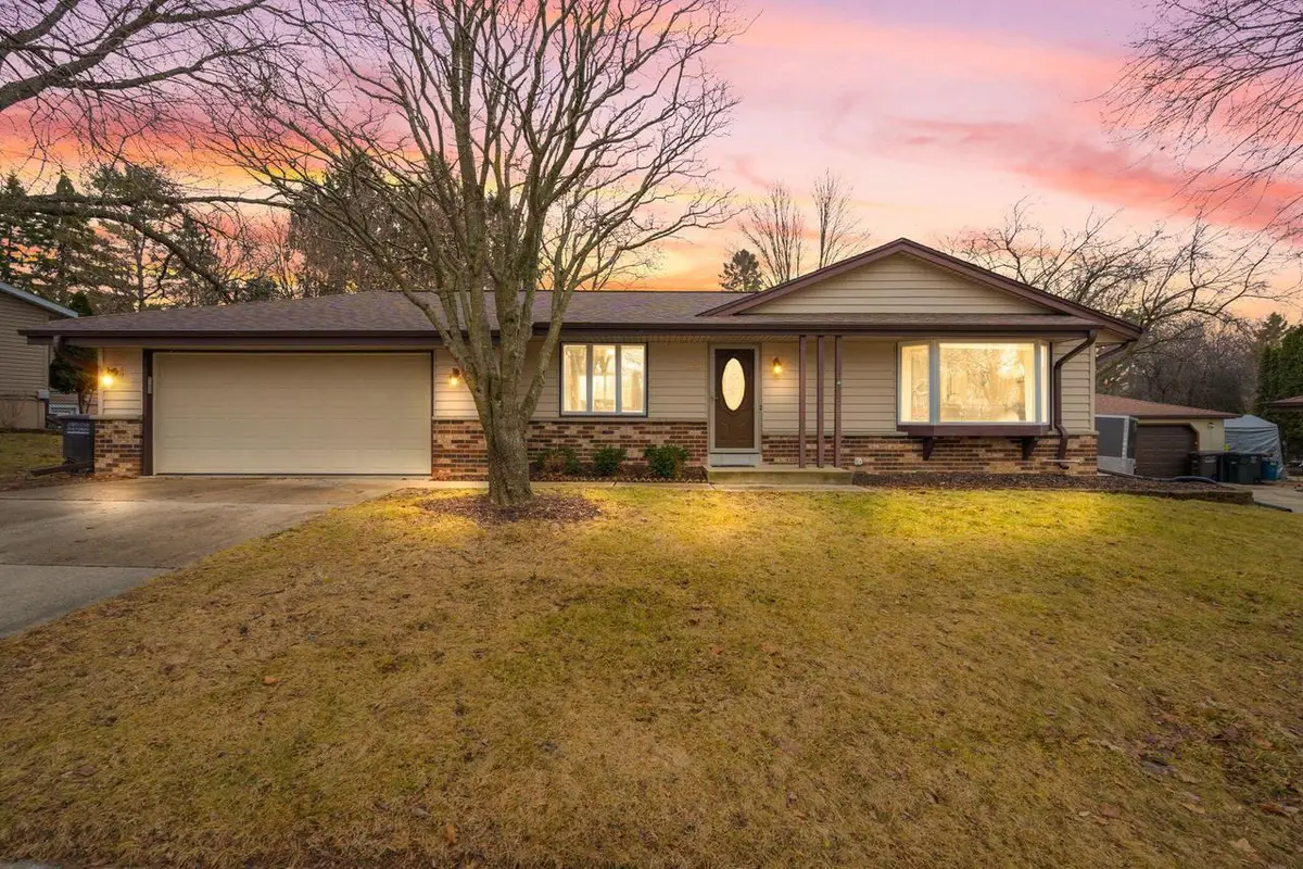 1525 River Highlands DRIVE, Oconomowoc, WI 53066 - #1