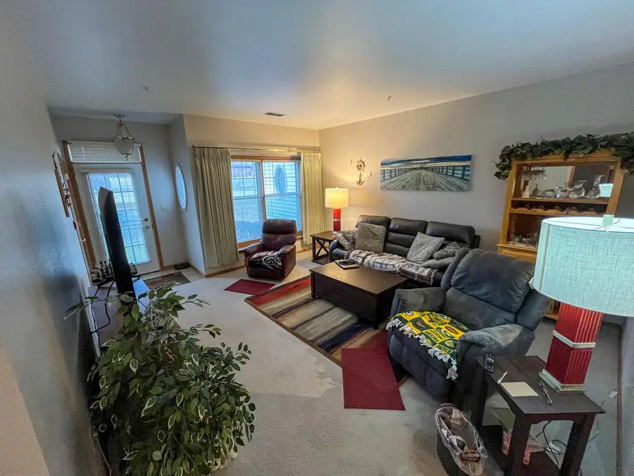 3330 E College AVENUE #9, Cudahy, WI 53110 - #2