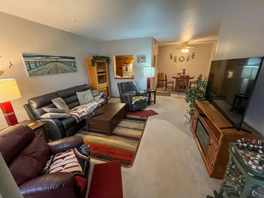 3330 E College AVENUE #9, Cudahy, WI 53110 - #3