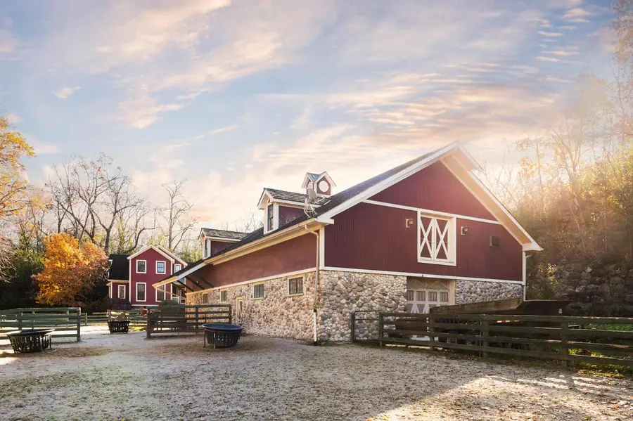 S91W37885 Antique LANE, Eagle, WI 53119 - #2