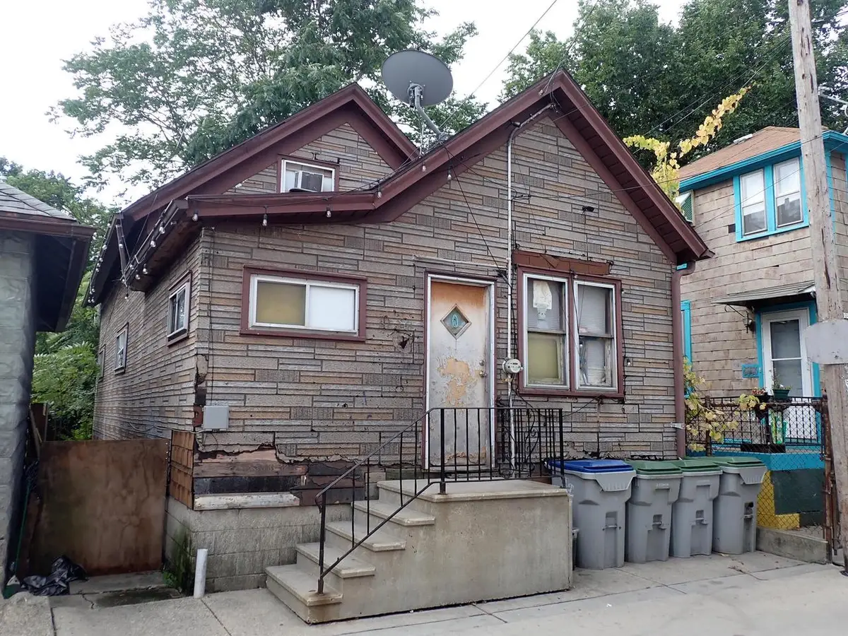 1236A W Scott STREET, Milwaukee, WI 53204 - #1