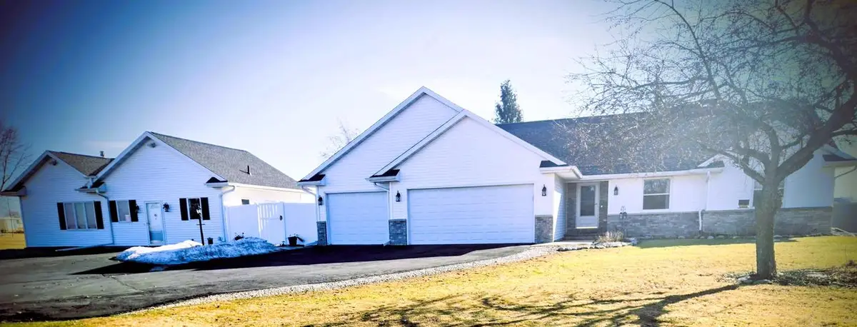 N3151 State Road 76, Hortonville, WI 54944 - #1