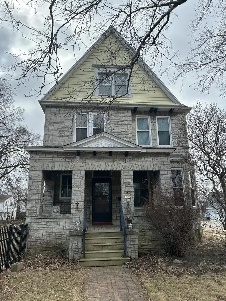 1235 Madison AVENUE, South Milwaukee, WI 53172 - #1