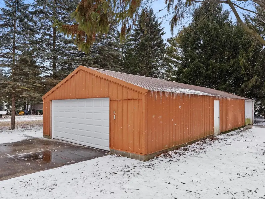 2124 S 23rd STREET, Manitowoc, WI 54220 - #3