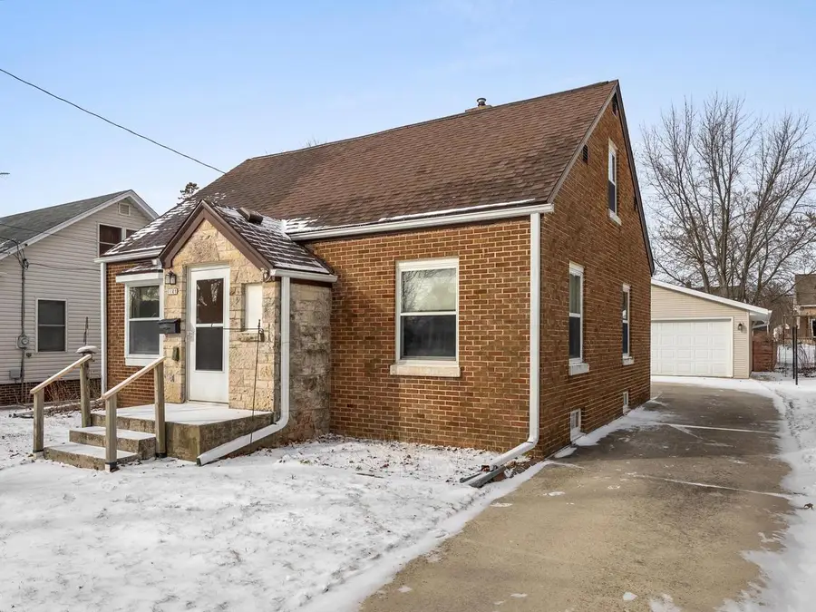 1128 N 17th STREET, Manitowoc, WI 54220 - #2