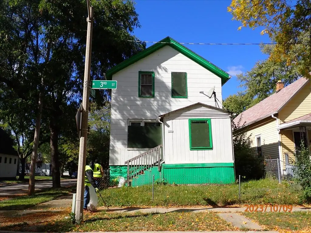 3901 N 3rd STREET, Milwaukee, WI 53202 - #1