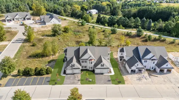 1830 Woodland WAY #430-4, Slinger, WI 53086