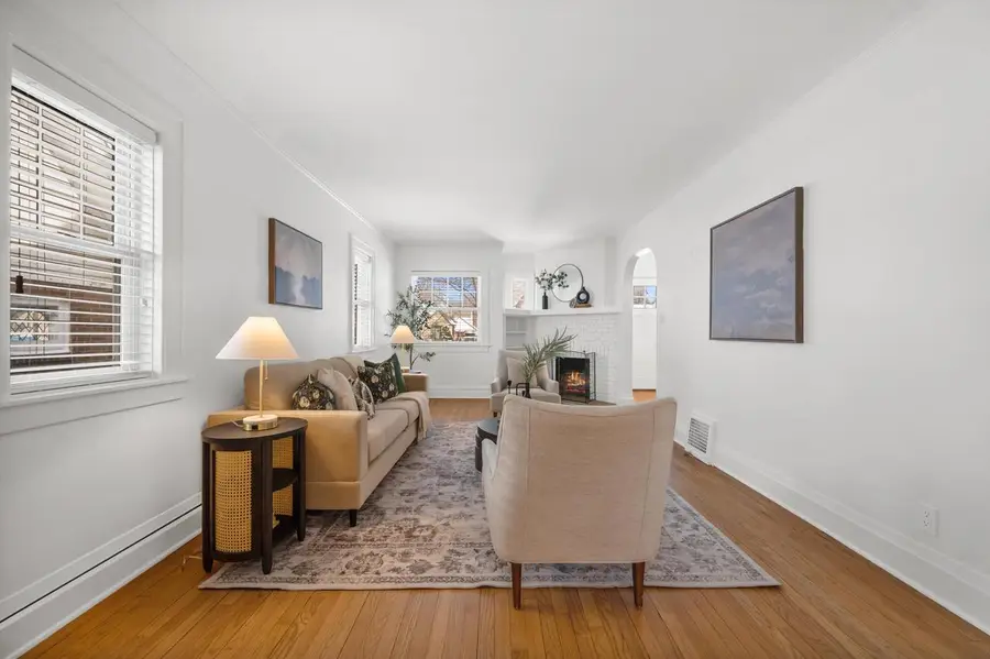 5961 N Kent AVENUE, Whitefish Bay, WI 53217 - #3