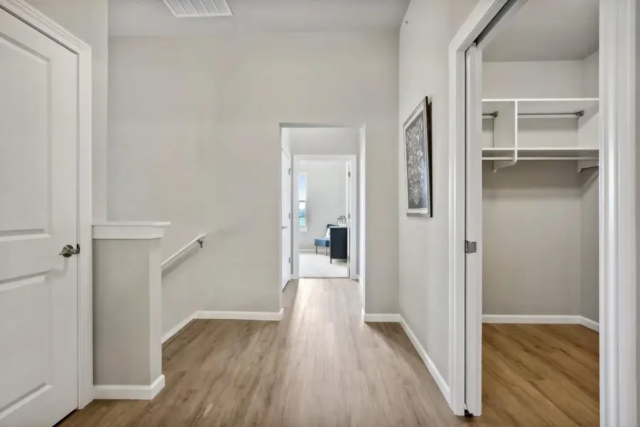 2836 Fox Lake CIRCLE #202 / #02, Waukesha, WI 53189 - #2