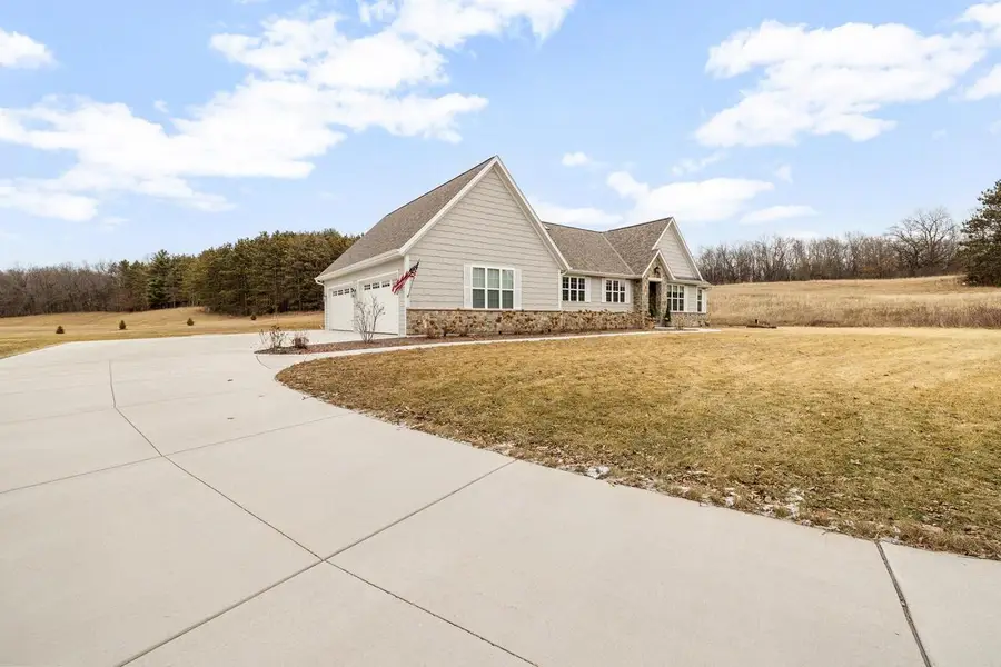 1990 Paradise DRIVE, West Bend, WI 53095 - #3