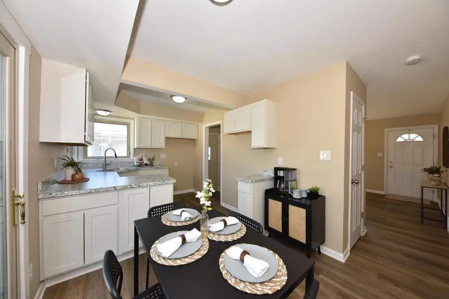 7852 W Hope AVENUE, Milwaukee, WI 53222 - #3