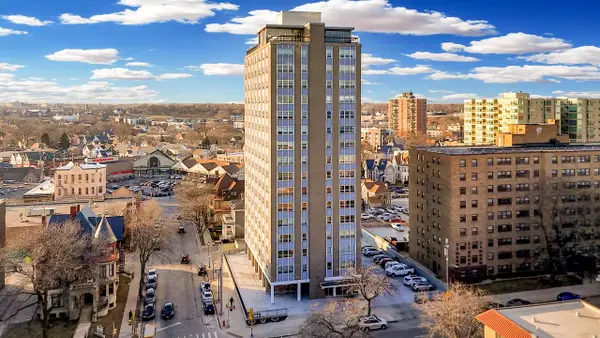 1707 N Prospect AVENUE #11B, Milwaukee, WI 53202