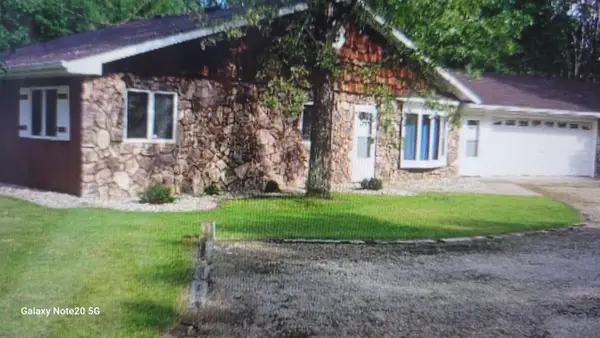 520 N 4th AVENUE, Redgranite, WI 54970