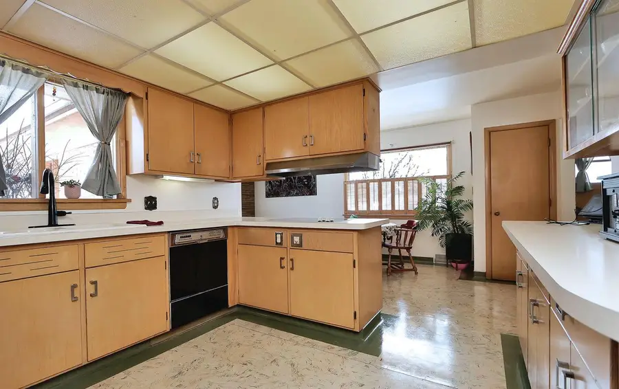 7810 5th AVENUE, Kenosha, WI 53143 - #3