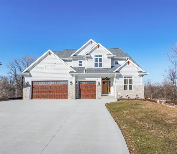 11386 Tess Creek STREET W, Franklin, WI 53132
