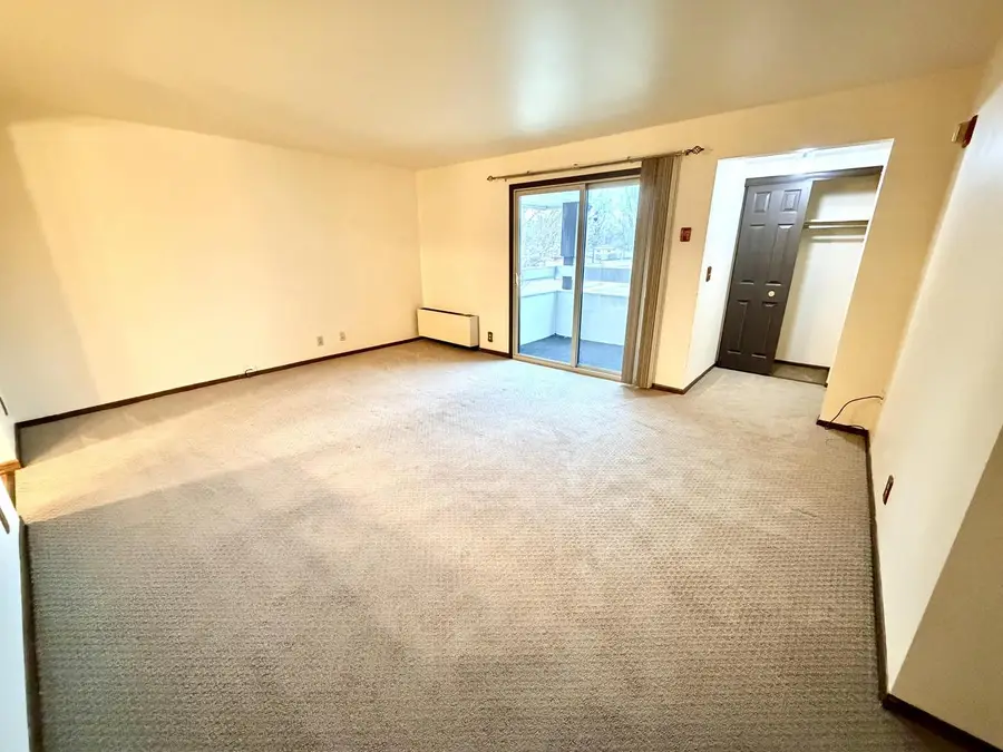 10810 W Donna DRIVE, Milwaukee, WI 53224 - #2