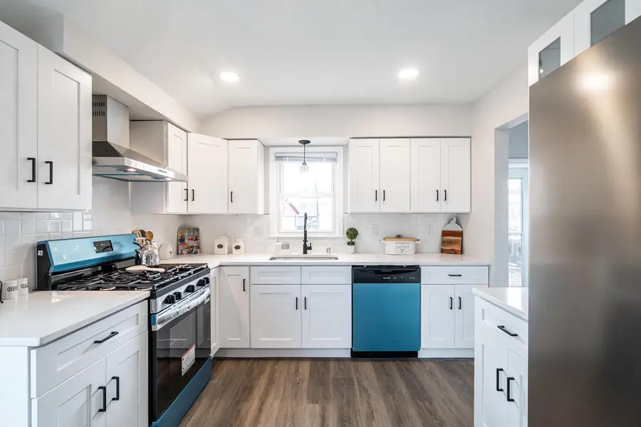 8600 W Crossfield AVENUE, Milwaukee, WI 53225 - #3