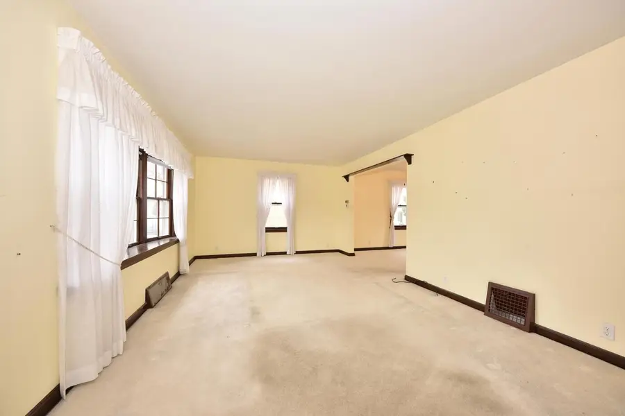 5312 N Bay Ridge AVENUE, Whitefish Bay, WI 53217 - #3