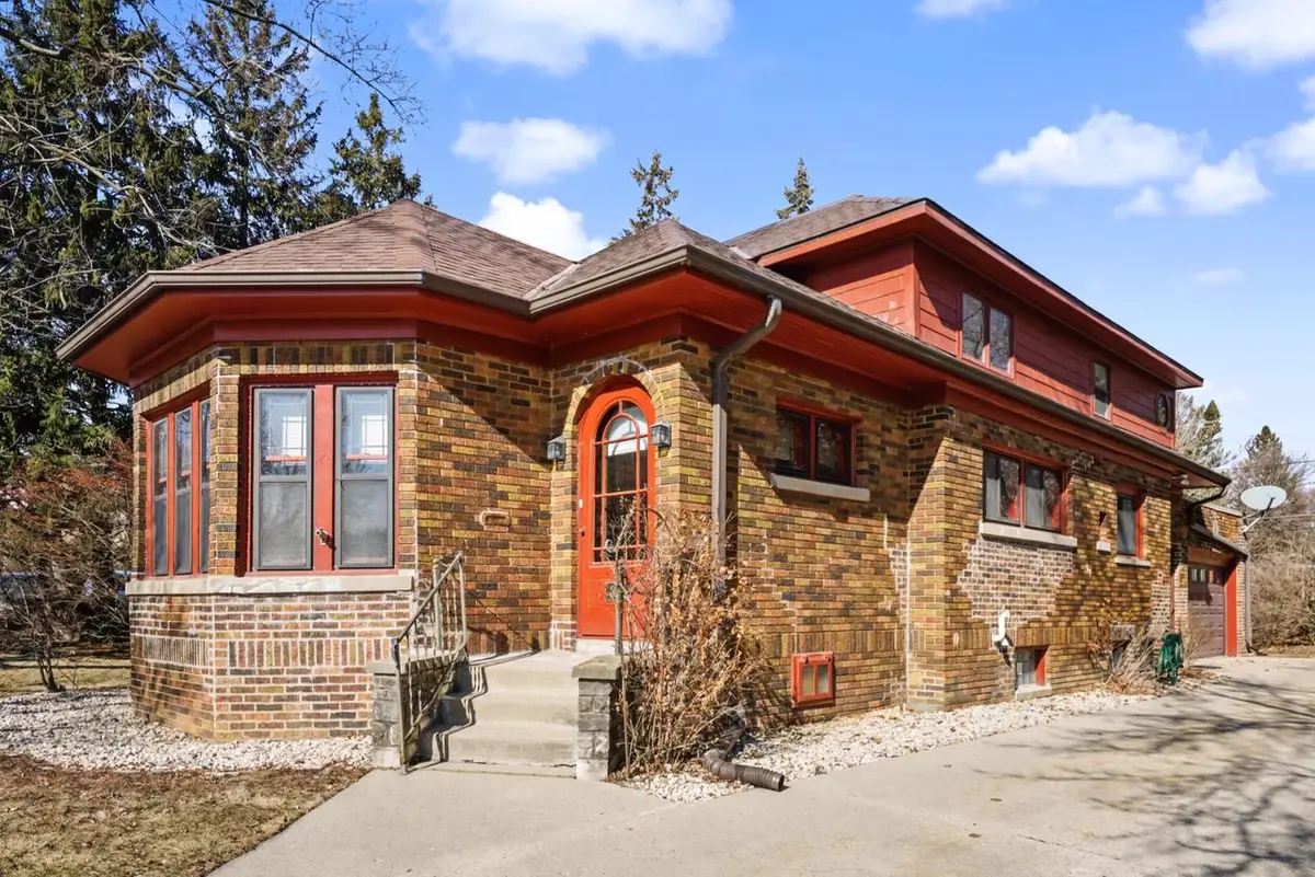 363 Delafield STREET, Waukesha, WI 53188 - #1