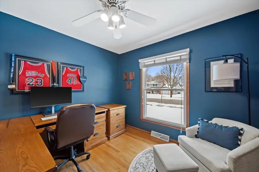 2509 Algoma TERRACE, Waukesha, WI 53188 - #2