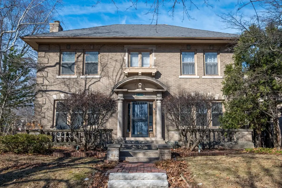 2400 E Newton AVENUE, Shorewood, WI 53211 - #1
