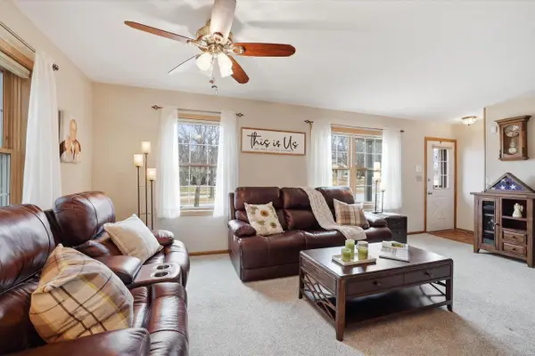 581 Hartridge DRIVE #1, Hartland, WI 53029