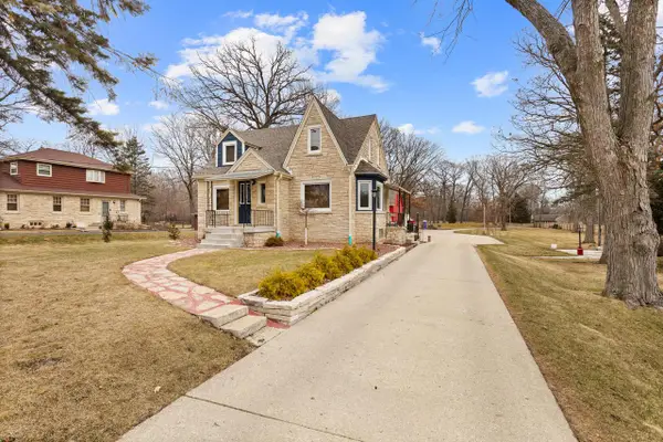 5422 S 43rd STREET, Greenfield, WI 53220