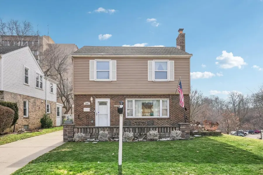 1601 E Menlo BOULEVARD, Shorewood, WI 53211 - #2