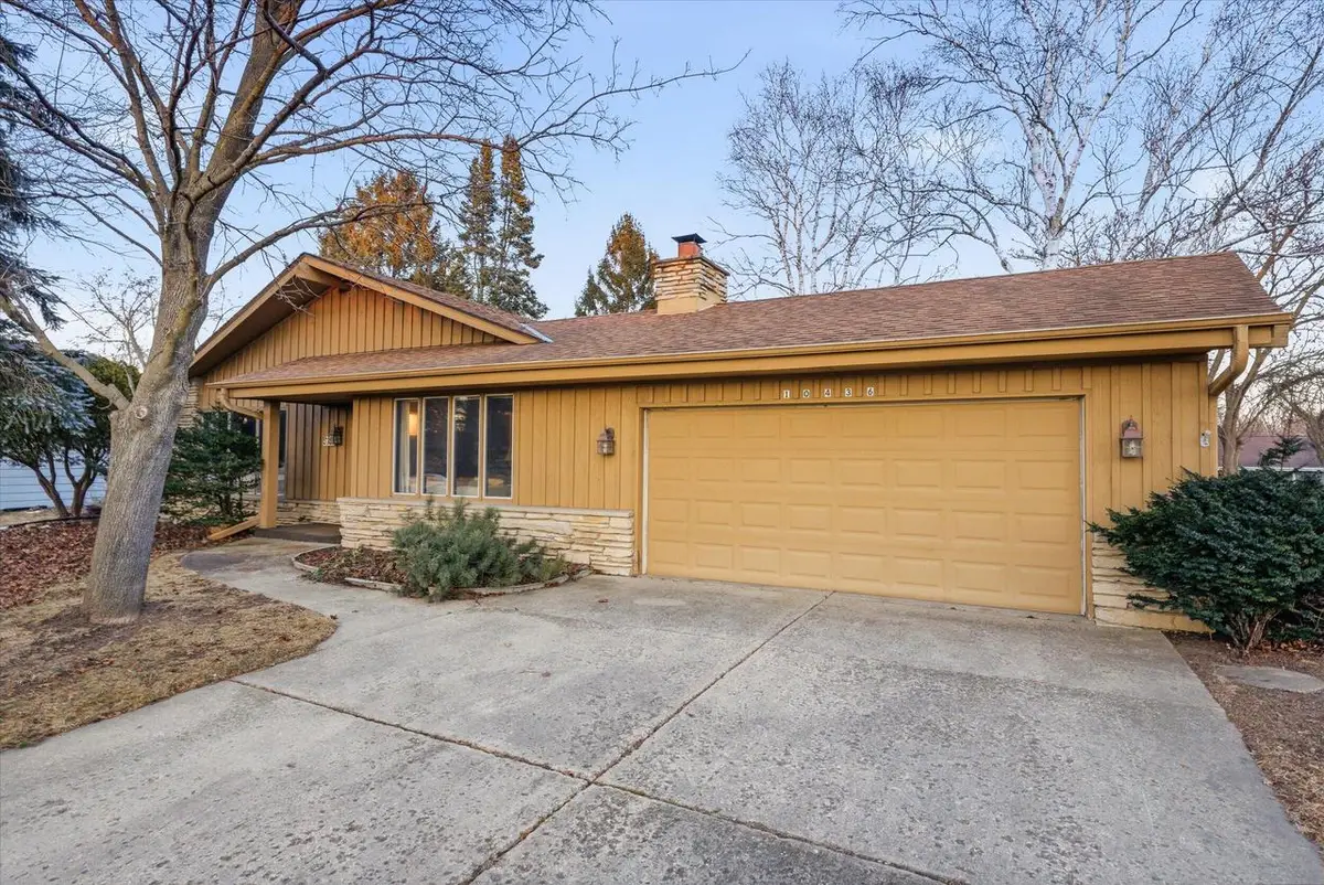 W166N10436 Surrey DRIVE, Germantown, WI 53022 - #1