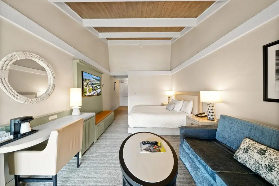 269 Fontana BOULEVARD #2668, Fontana, WI 53125 - #3