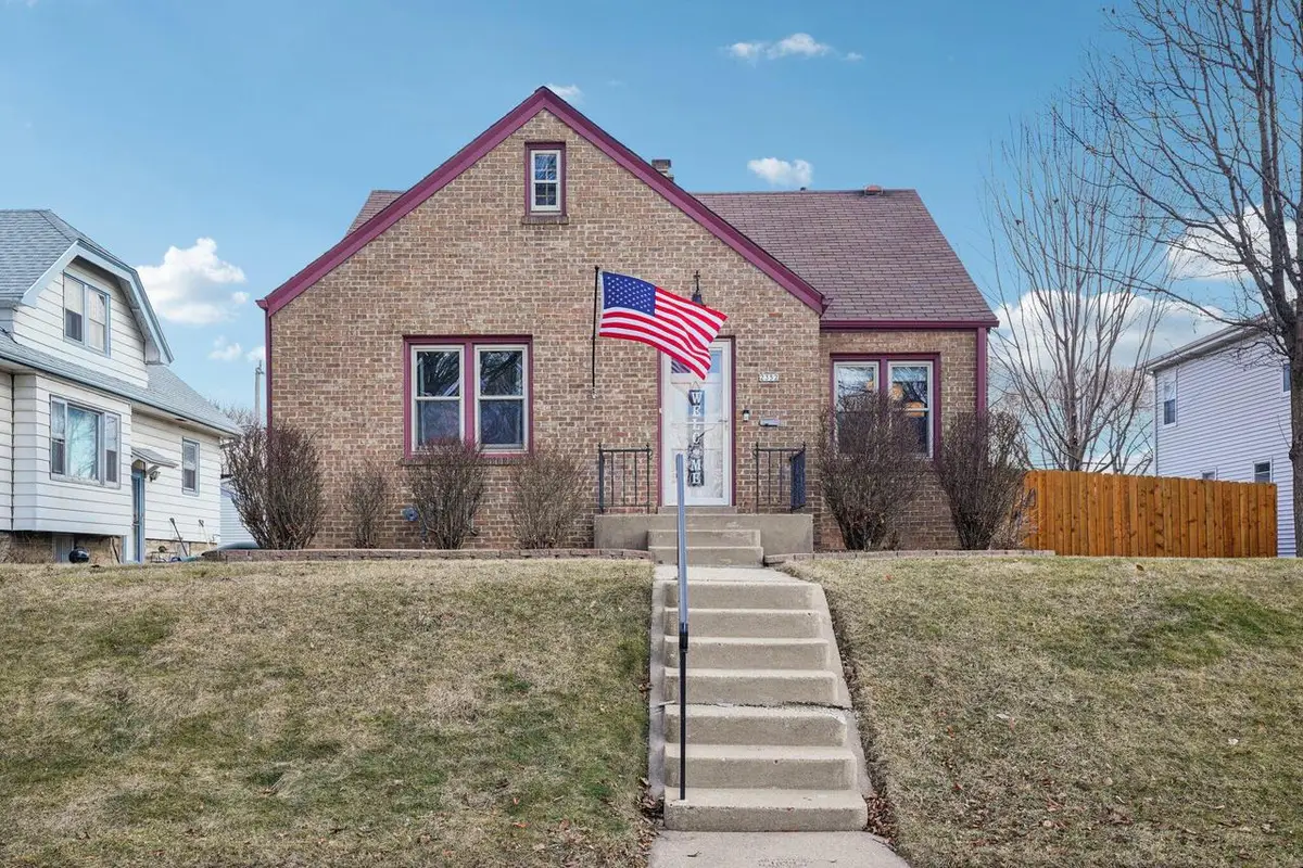 2352 S 80th STREET, West Allis, WI 53219 - #1