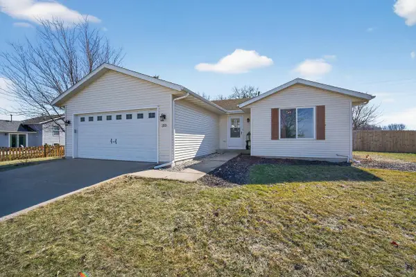 355 Sunny Hill DRIVE, Elkhorn, WI 53121
