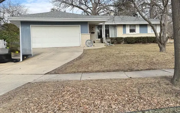 6000 Oakwood LANE, Milwaukee, WI 53219