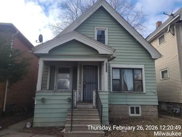 3221 N 38th STREET, Milwaukee, WI 53216 - #1