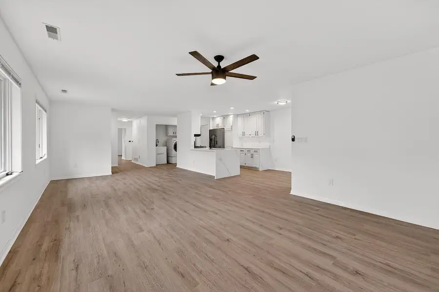 7419 Mequon Square DRIVE, Mequon, WI 53092 - #3