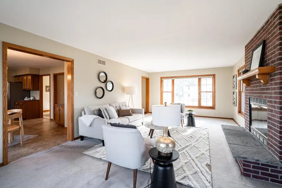 8850 W Lake Pointe CIRCLE, Franklin, WI 53132 - #3