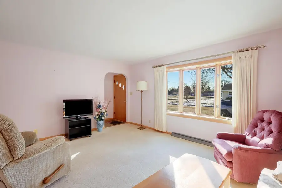 3504 Forest CIRCLE, Manitowoc, WI 54220 - #3