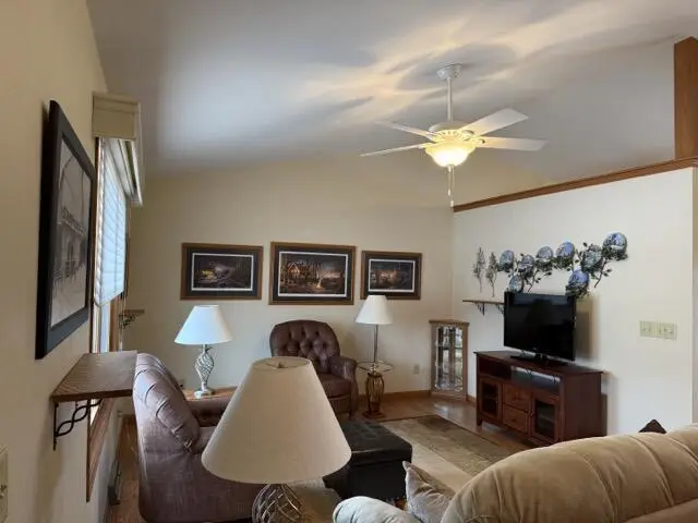 62 E Sedgemeadow STREET, Elkhorn, WI 53121 - #3