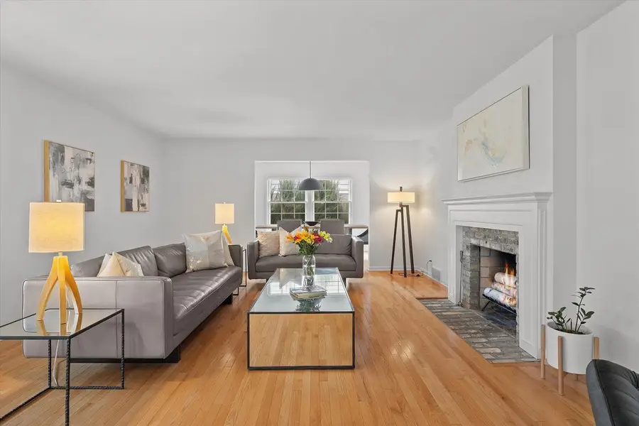 7317 N Crossway ROAD, Fox Point, WI 53217 - #3