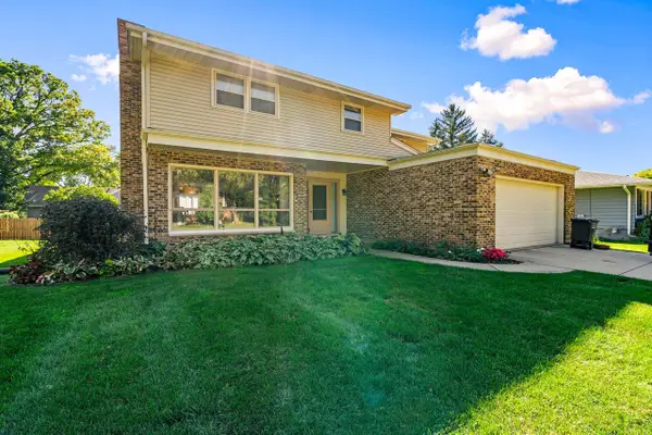 631 E Wilson STREET, Oconomowoc, WI 53066