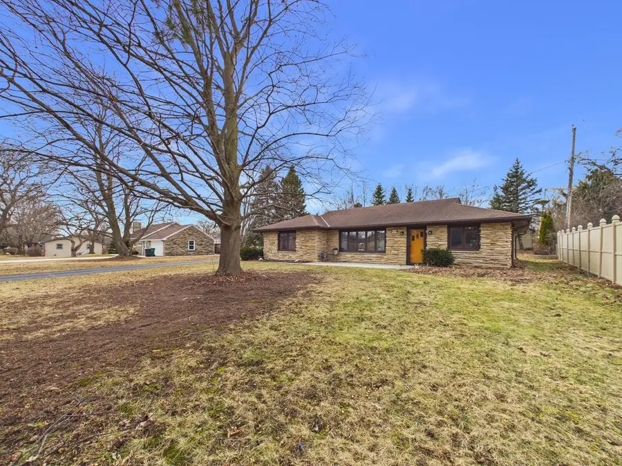 W180N8607 Town Hall ROAD, Menomonee Falls, WI 53051 - #3