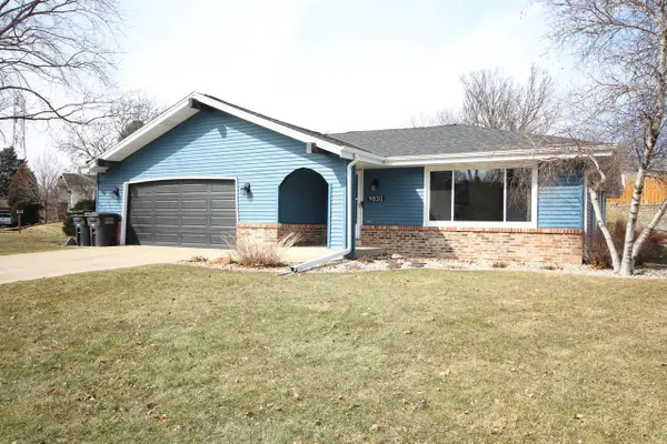 9830 W Plainfield AVENUE, Greenfield, WI 53228