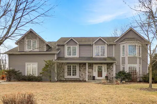 N52W16073 Bette DRIVE, Menomonee Falls, WI 53051